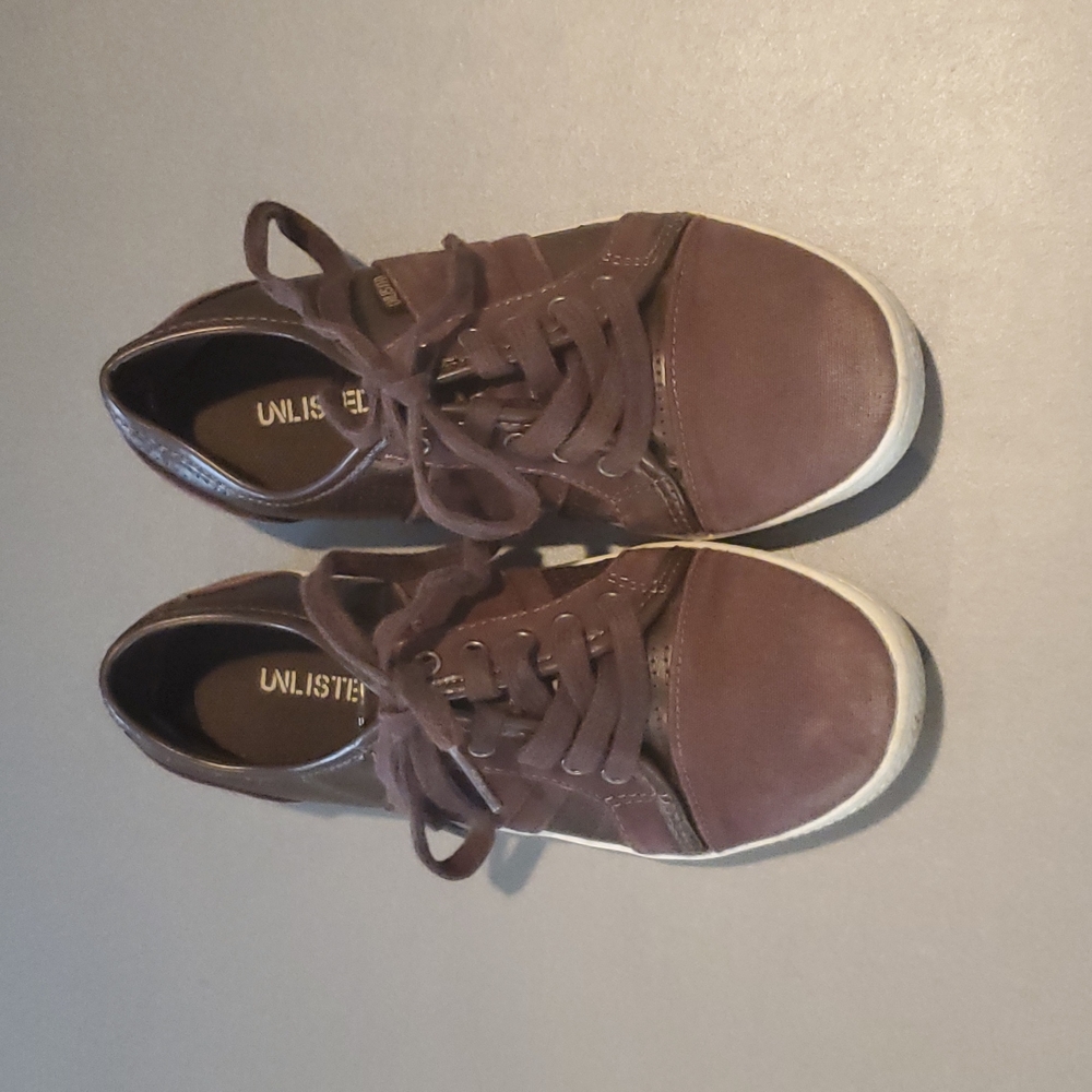 Boys casual sneakers